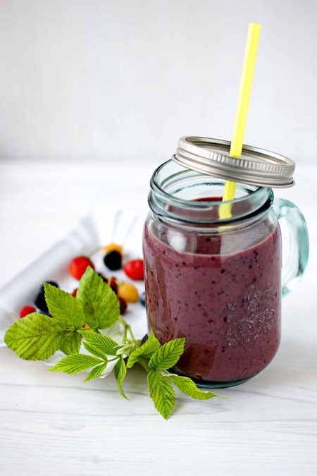 koktajl z czerwonych owoców jagodowych