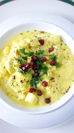 kremowy sos z ananasem i piersią z kurczaka