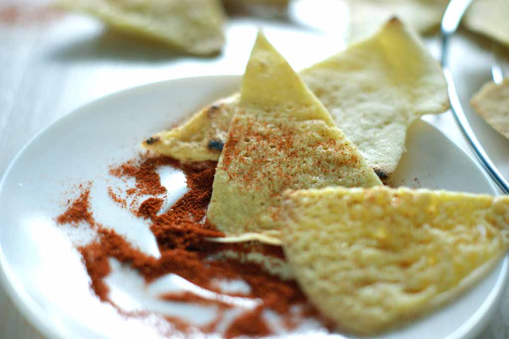 Jaglane nachos z papryką.