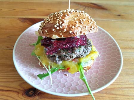 hamburger z sosem jogurtowym imango chutney