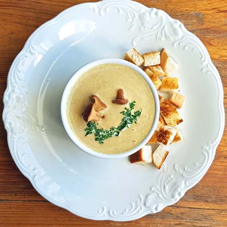 Delikatny, wigilijny krem z kurek.