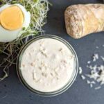 Świeży, tarty chrzan wielkanocny