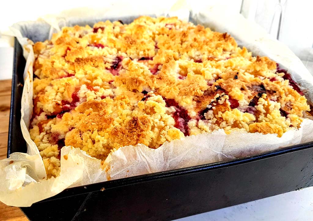 blacha ciasta drożdżowego ze śliwkami