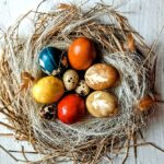 kolorowe, naturalnie farbowane pisanki