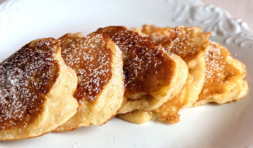 chrupiące racuszki z bananem i jabłkiem