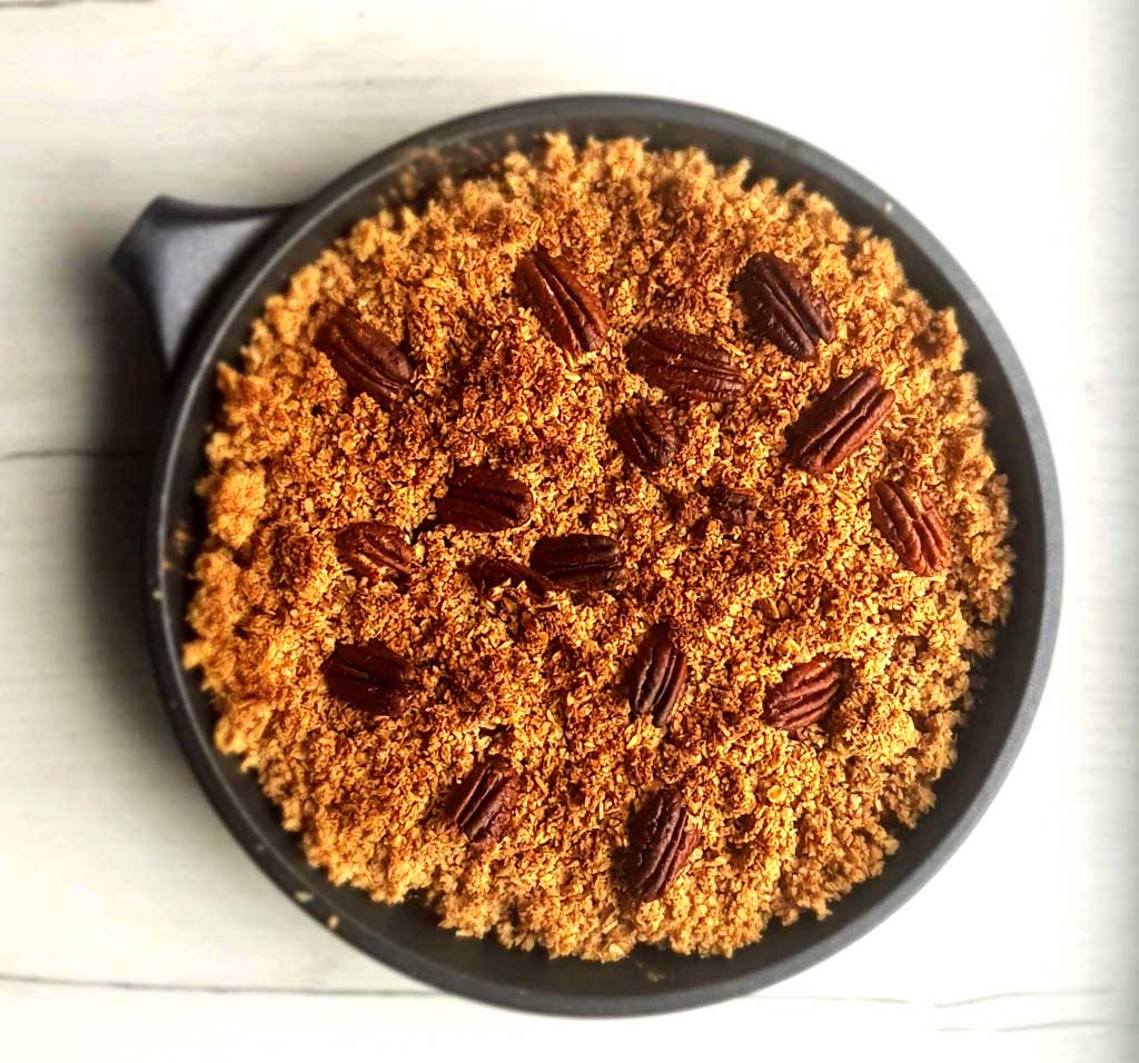 śliwki zapiekane z kruszonką i orzechami