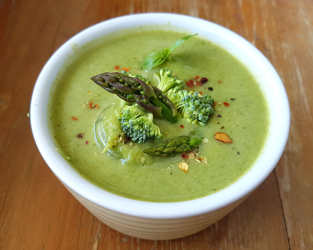 kremowa zupa z zielonych warzyw