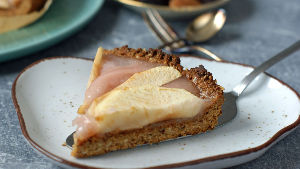 krucha owsiano-migdałowa tarta z budyniem i jabłkami