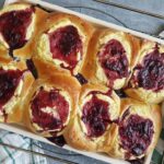 drożdżówki z serem i marmoladą