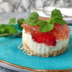 sernik na zimno z truskawkami