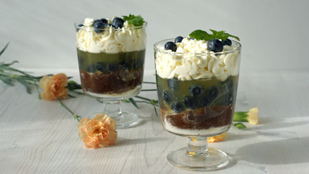 Mini trifle w pucharku