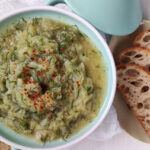 młoda kapusta z koperkiem