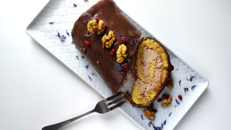 rolada z czekoladowym ganaszem i kremem mascarpone