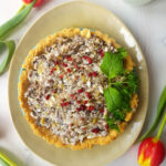 tarta z brązowymi pieczarkami